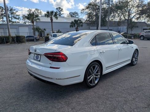 Used 2017 Volkswagen Passat 1.8T R-Line image 4