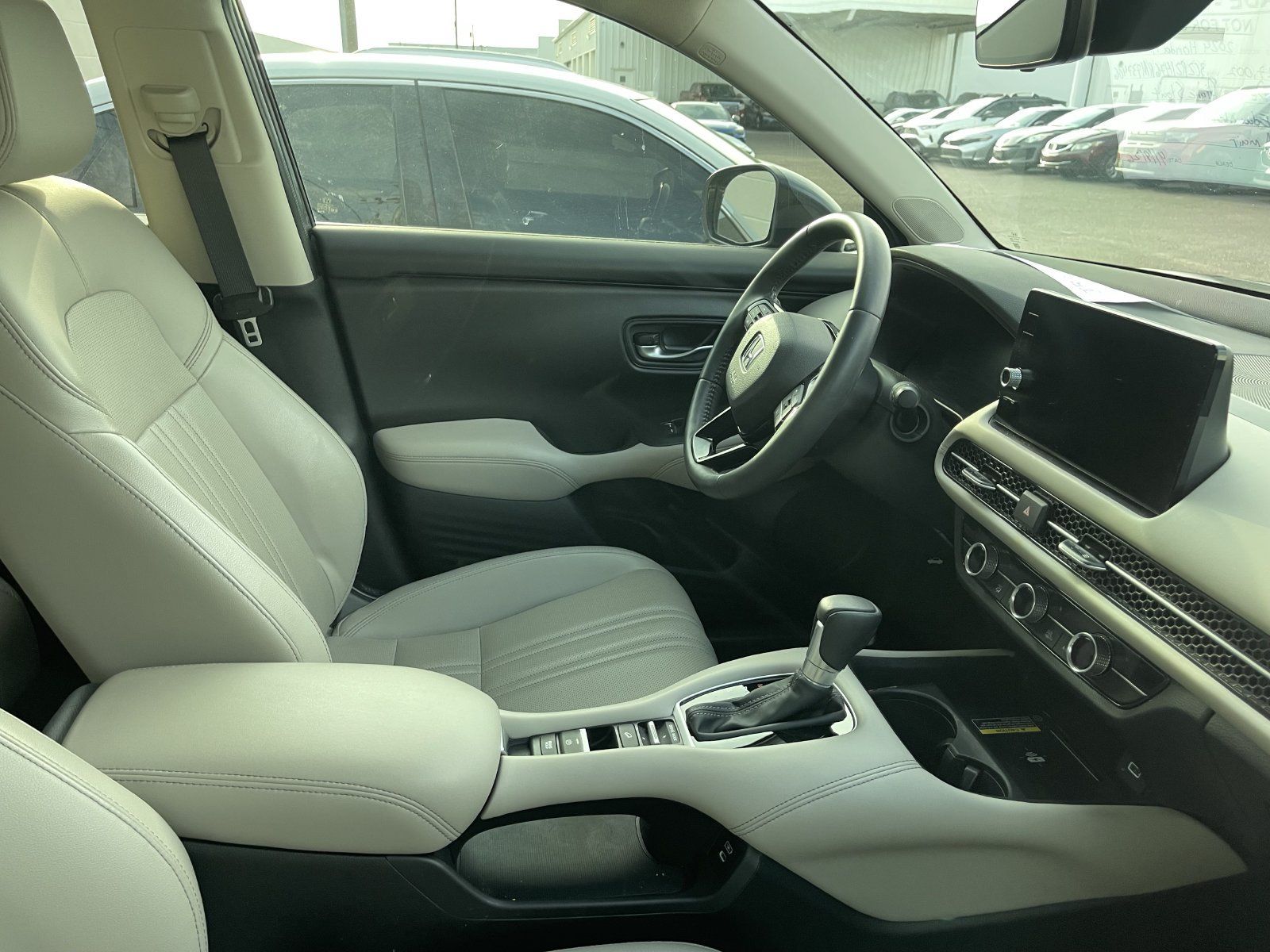 Used 2024 Honda HR-V EX-L image 8