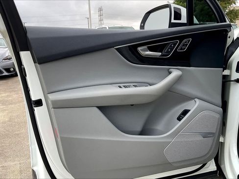 Used 2017 Audi Q7 3.0T Premium Plus image 19