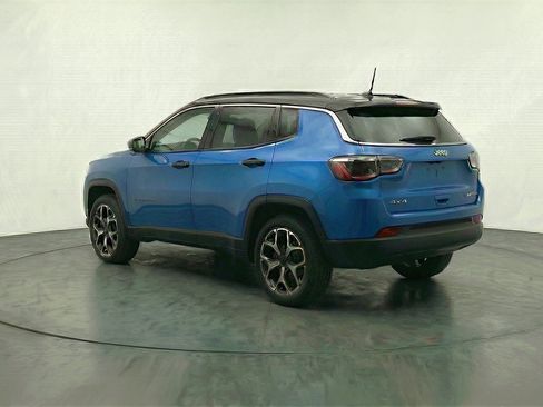 Used 2025 Jeep Compass Limited AWD/4WD image 6