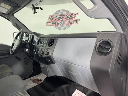 Used 2015 Ford F350 XL w/ XL Appearance Package AWD/4WD image 11