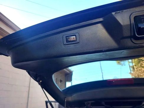 Used 2019 Subaru Outback 3.6R Touring w/ Popular Package #3A image 17