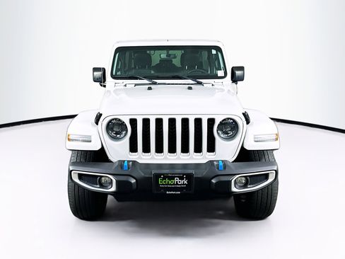Used 2023 Jeep Wrangler Sahara image 2