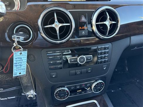 Used 2014 Mercedes-Benz GLK 350 2WD image 18