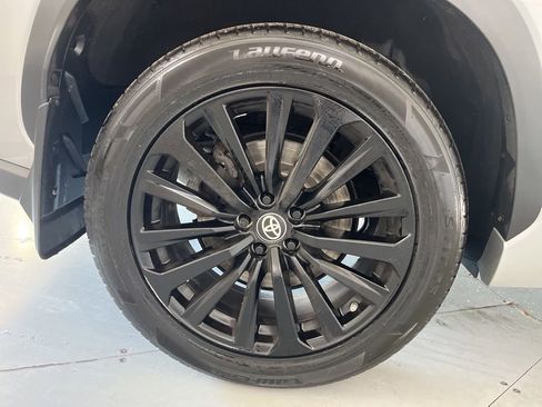 Used 2023 Toyota Highlander XSE AWD/4WD image 17