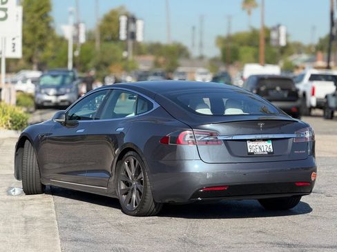 Used 2020 Tesla Model S Performance AWD/4WD image 2