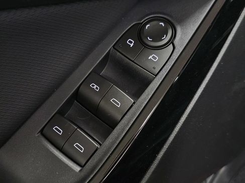New 2026 Chevrolet Equinox LT w/ Convenience Package II FWD image 28