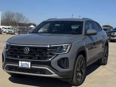 New 2026 Volkswagen Atlas Cross Sport SE FWD image 9