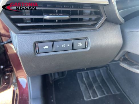 Used 2024 Nissan Altima 2.5 SV image 38