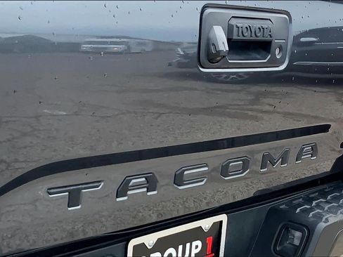 Used 2022 Toyota Tacoma SR w/ SR Convenience Package RWD image 29