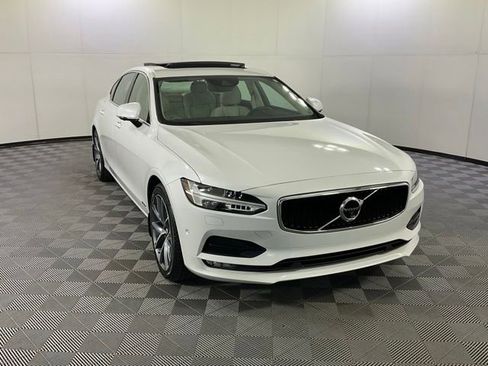 Used 2018 Volvo S90 T5 Momentum w/ Convenience Package AWD/4WD image 3