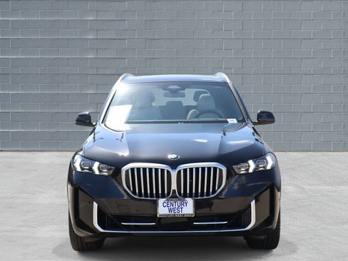 Used 2025 BMW X5 sDrive40i w/ Premium Package image 3