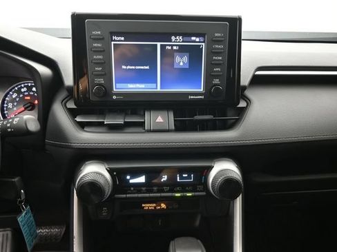 Used 2022 Toyota RAV4 LE FWD image 29