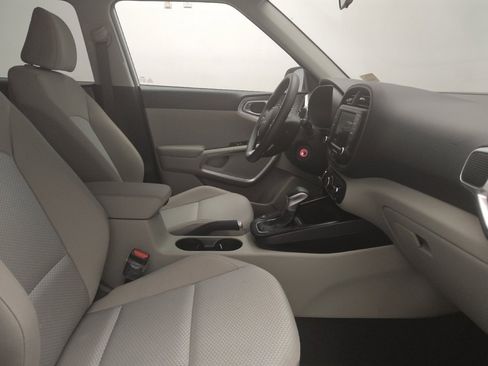 Used 2025 Kia Soul LX w/ LX Technology Package image 21