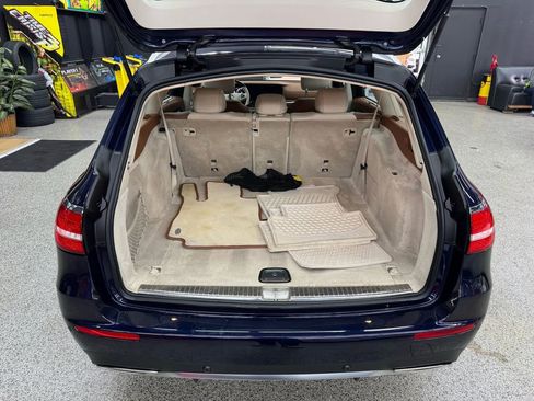 Used 2017 Mercedes-Benz E 400 4MATIC Wagon image 15