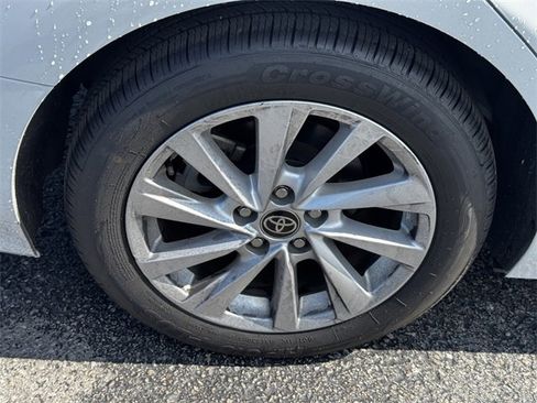 Used 2023 Toyota Camry LE image 12