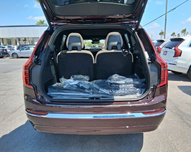 New 2026 Volvo XC90 T8 Plus w/ Protection Package Premier AWD/4WD image 6