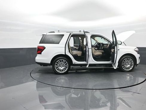 Certified 2024 Ford Expedition Limited image 39