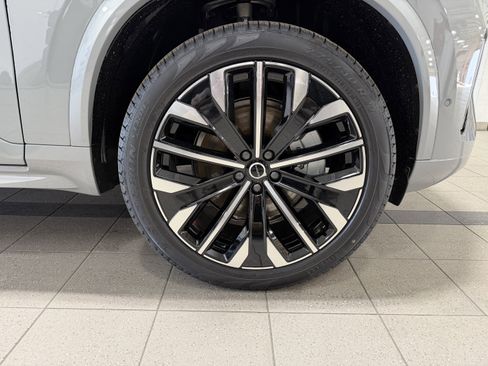New 2026 Volvo XC90 B6 Plus w/ Protection Package Premier AWD/4WD image 2