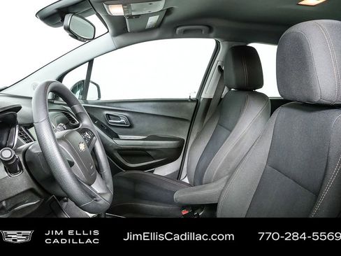 Used 2019 Chevrolet Trax LS image 5