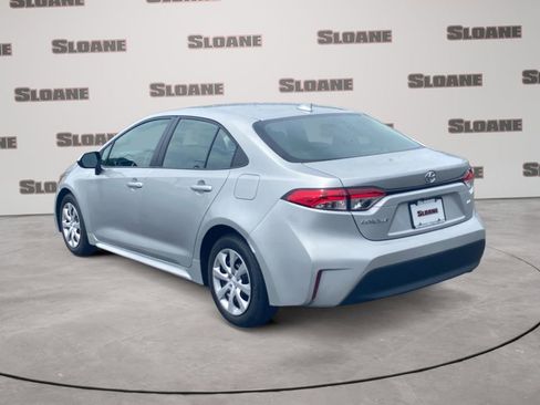 Used 2025 Toyota Corolla LE FWD image 3