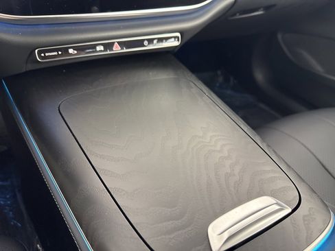 Used 2025 Mercedes-Benz E 450 4MATIC All-Terrain Wagon image 26