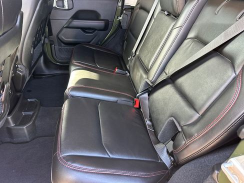 Used 2023 Jeep Wrangler Unlimited Rubicon w/ Cold Weather Group image 20