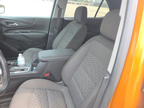 Used 2018 Chevrolet Equinox LT FWD image 16
