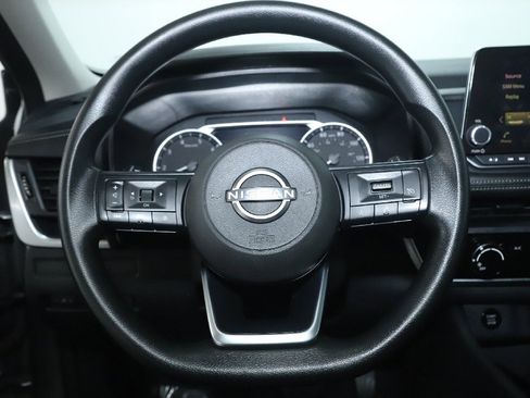 Used 2024 Nissan Rogue S image 21