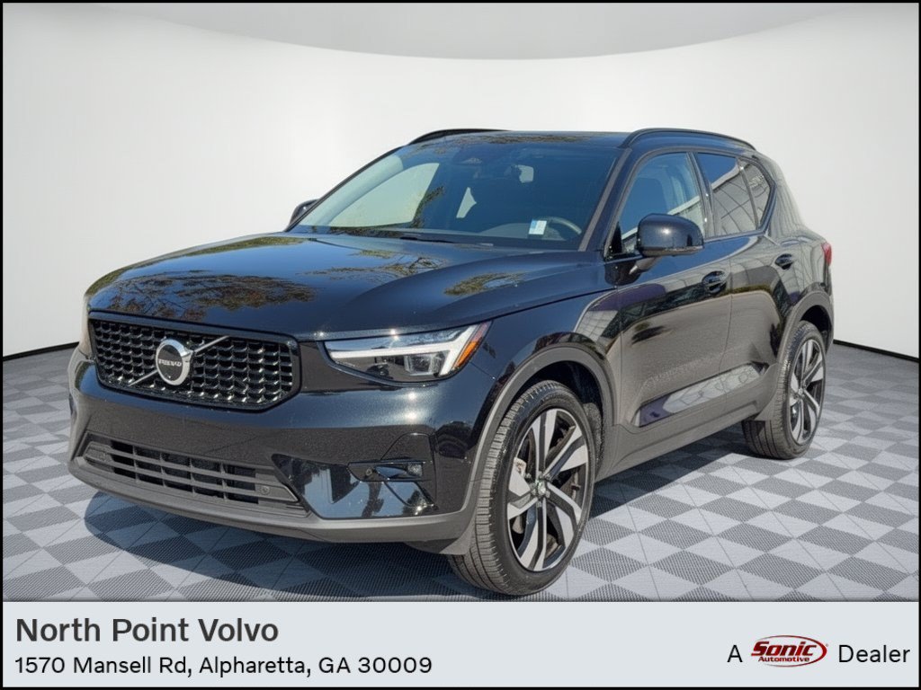 Used 2025 Volvo XC40 B5 Ultra AWD/4WD image 1