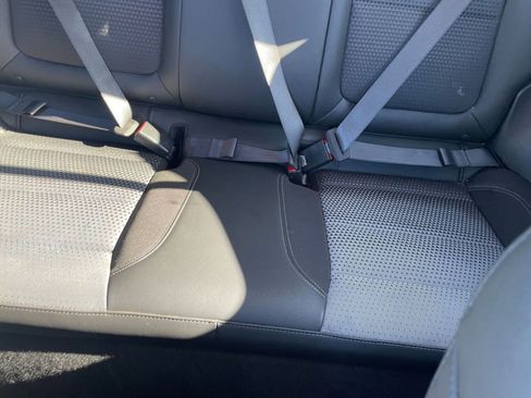 Used 2025 Chevrolet Trax LT image 36