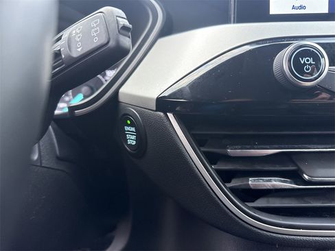 Certified 2022 Ford Escape SE w/ Cold Weather Package image 26