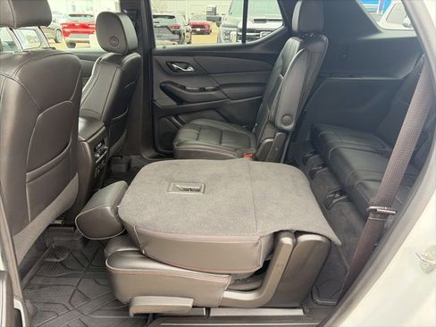 Used 2023 Chevrolet Traverse RS w/ LPO, Floor Liner Package image 37