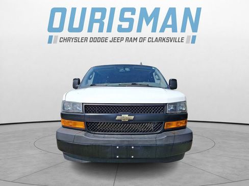 Used 2020 Chevrolet Express 3500 LS RWD image 2