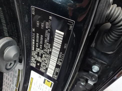 Certified 2025 Toyota Corolla Cross XLE FWD image 14