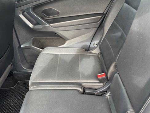 Used 2020 Volkswagen Tiguan SE w/ Panoramic Sunroof Package image 17