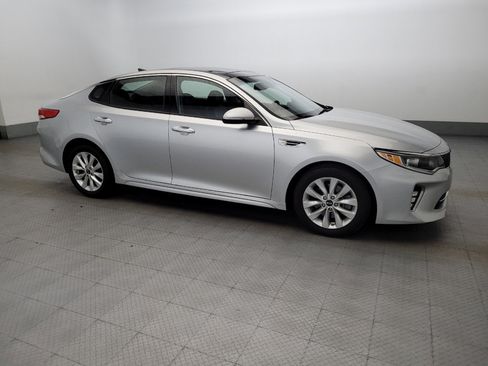 Used 2018 Kia Optima EX w/ Technology Package image 11