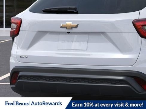New 2026 Chevrolet Trax LS w/ Driver Confidence Package FWD image 18