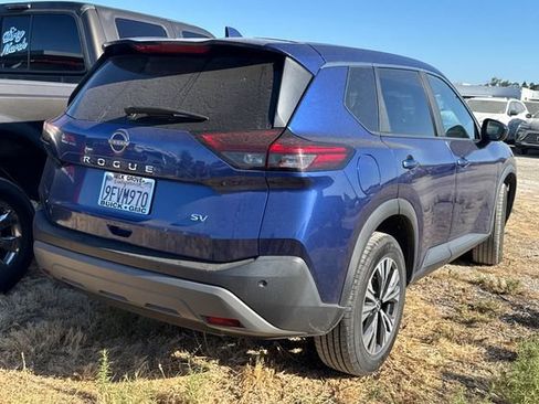 Used 2023 Nissan Rogue SV FWD image 5