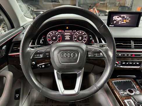 Used 2018 Audi Q7 3.0T Prestige AWD/4WD image 12