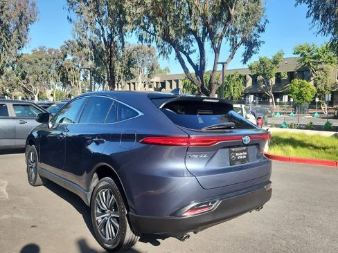 Used 2022 Toyota Venza LE AWD/4WD image 4
