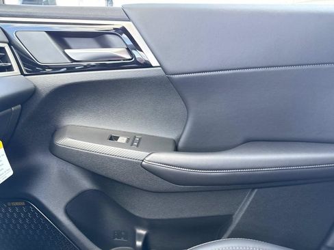 New 2026 Mitsubishi Outlander SE FWD image 24