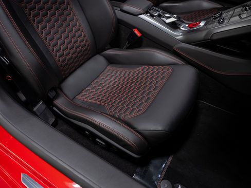 Used 2018 Lamborghini Huracan LP 580-2 image 35