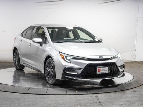 Certified 2023 Toyota Corolla SE w/ Carpet Mat Package (TMS) FWD image 5