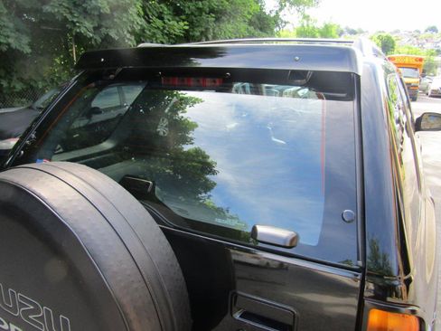 Used 1998 Isuzu Rodeo LS AWD/4WD image 14