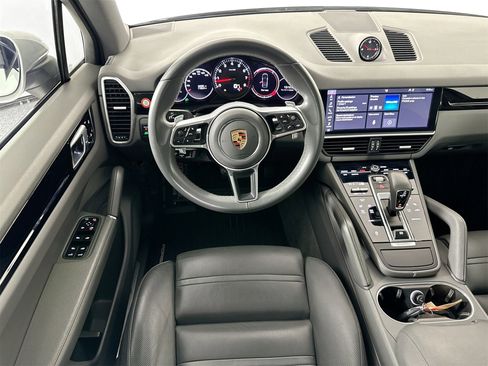 Certified 2019 Porsche Cayenne image 18