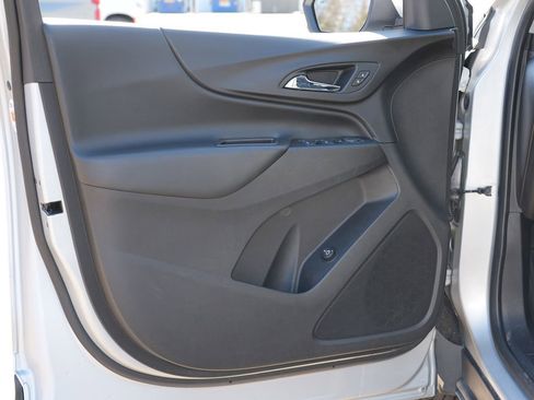 Used 2019 Chevrolet Equinox LT image 14