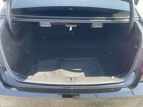 Used 2011 Mercedes-Benz E 350 Sedan image 7