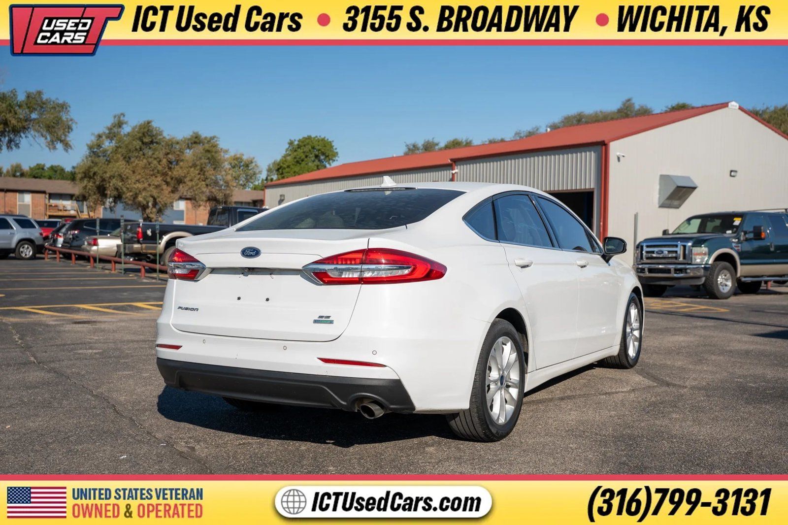 Used 2019 Ford Fusion SE FWD image 6