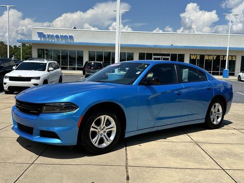 Used 2023 Dodge Charger SXT image 4